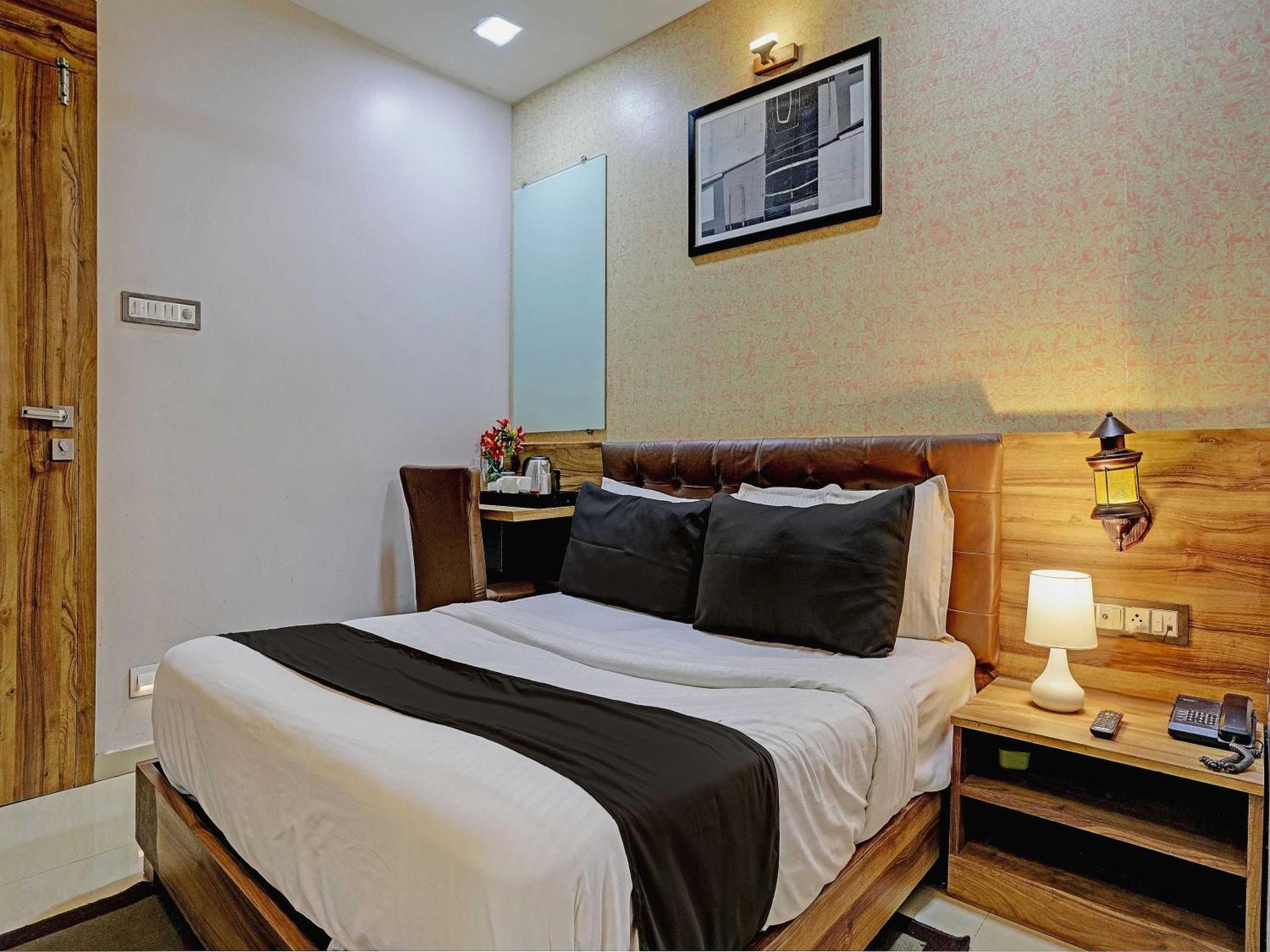 Hotel O Blue Inn Residence Near R City Mall Bombay Eksteriør billede